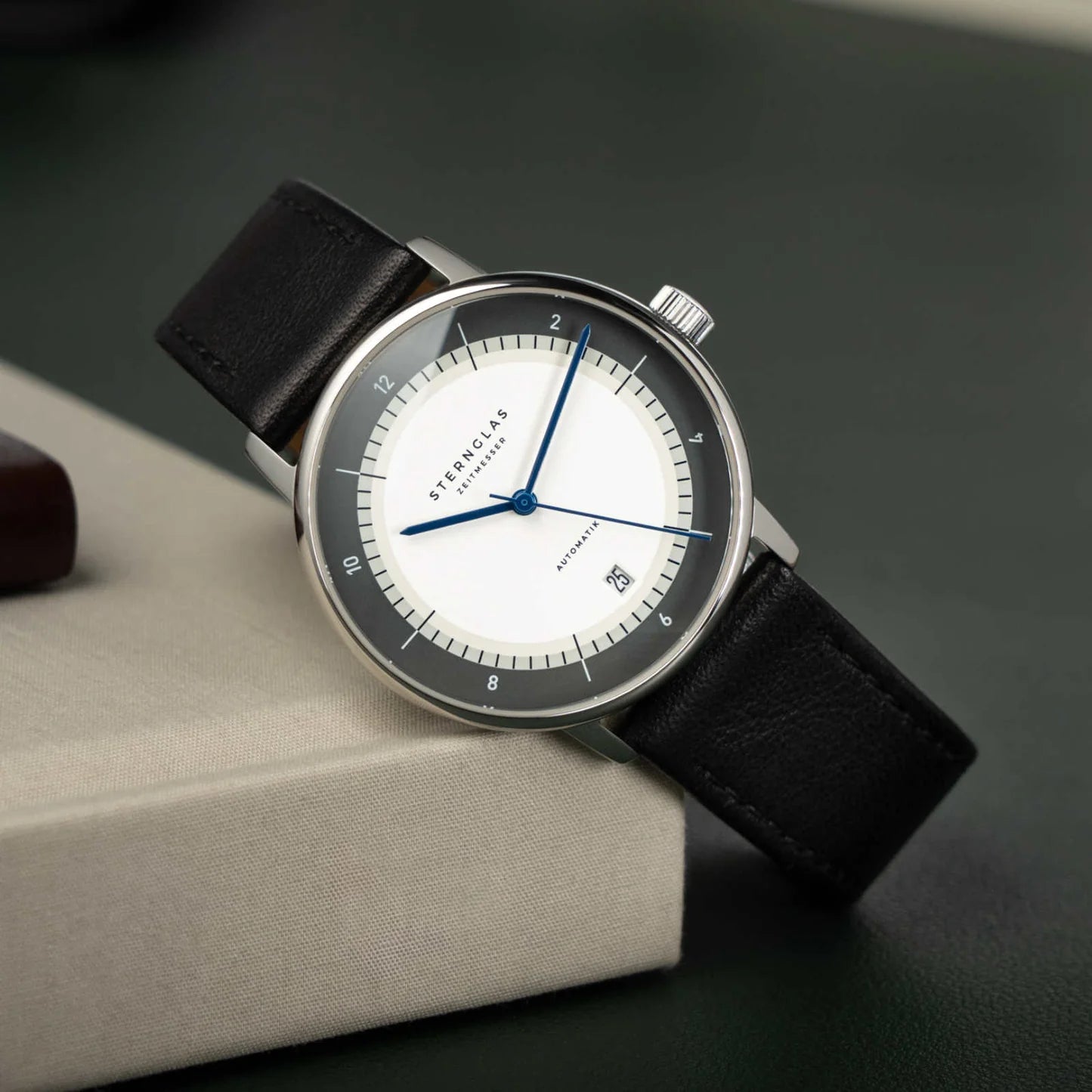 sternglas-naos-automatic-edition-60-grey-silver-watch-s02-nap16-mo01
