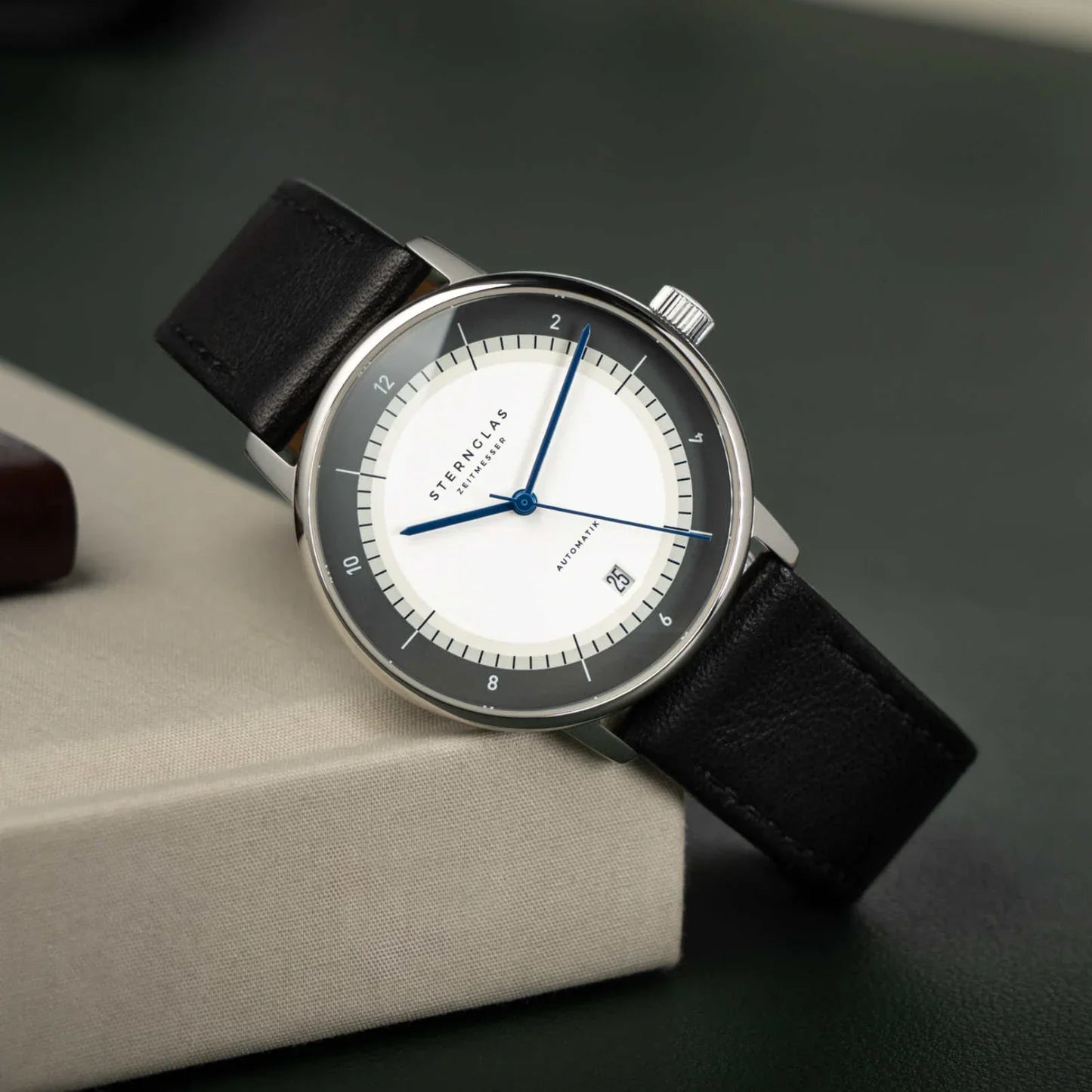sternglas-naos-automatic-edition-60-grey-silver-watch-s02-nap16-mo01