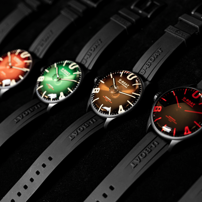 U-Boat Darkmoon Red Glass PVD Watch 8466/D Image 4