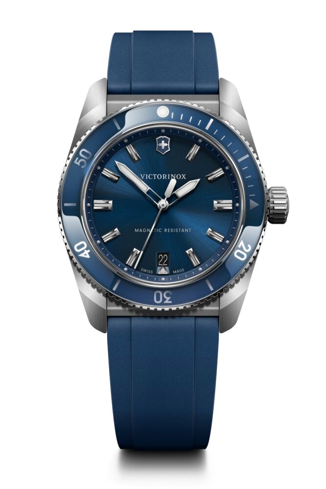 victorinox-maverick-39mm-quartz-watch-242094