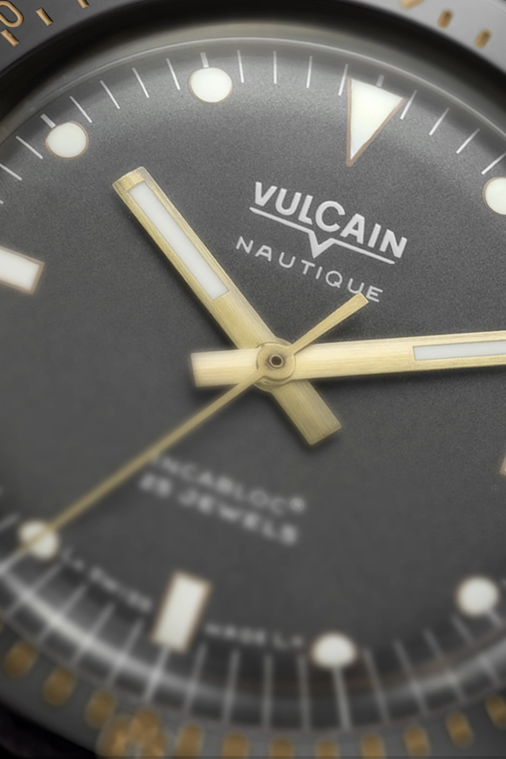 Vulcain Skindiver Nautique Bronze Grey Watch 662170A17.BAC201 Image 2